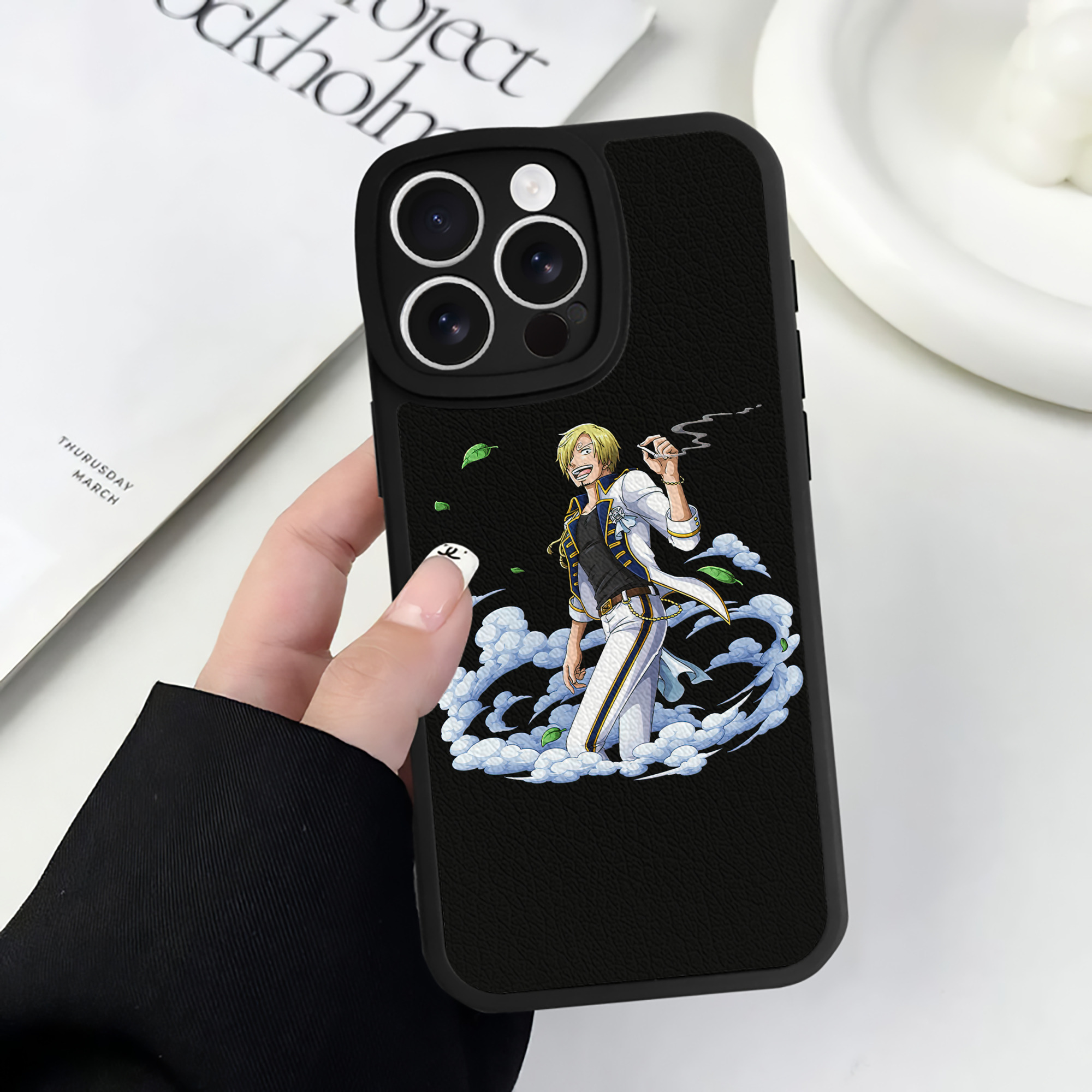（画像用） ワンピース サンジ ONE PIECE Sanji 【iPhone 16シリーズ対応】シリコンスマホケース（レザー調） 材質：シリコン